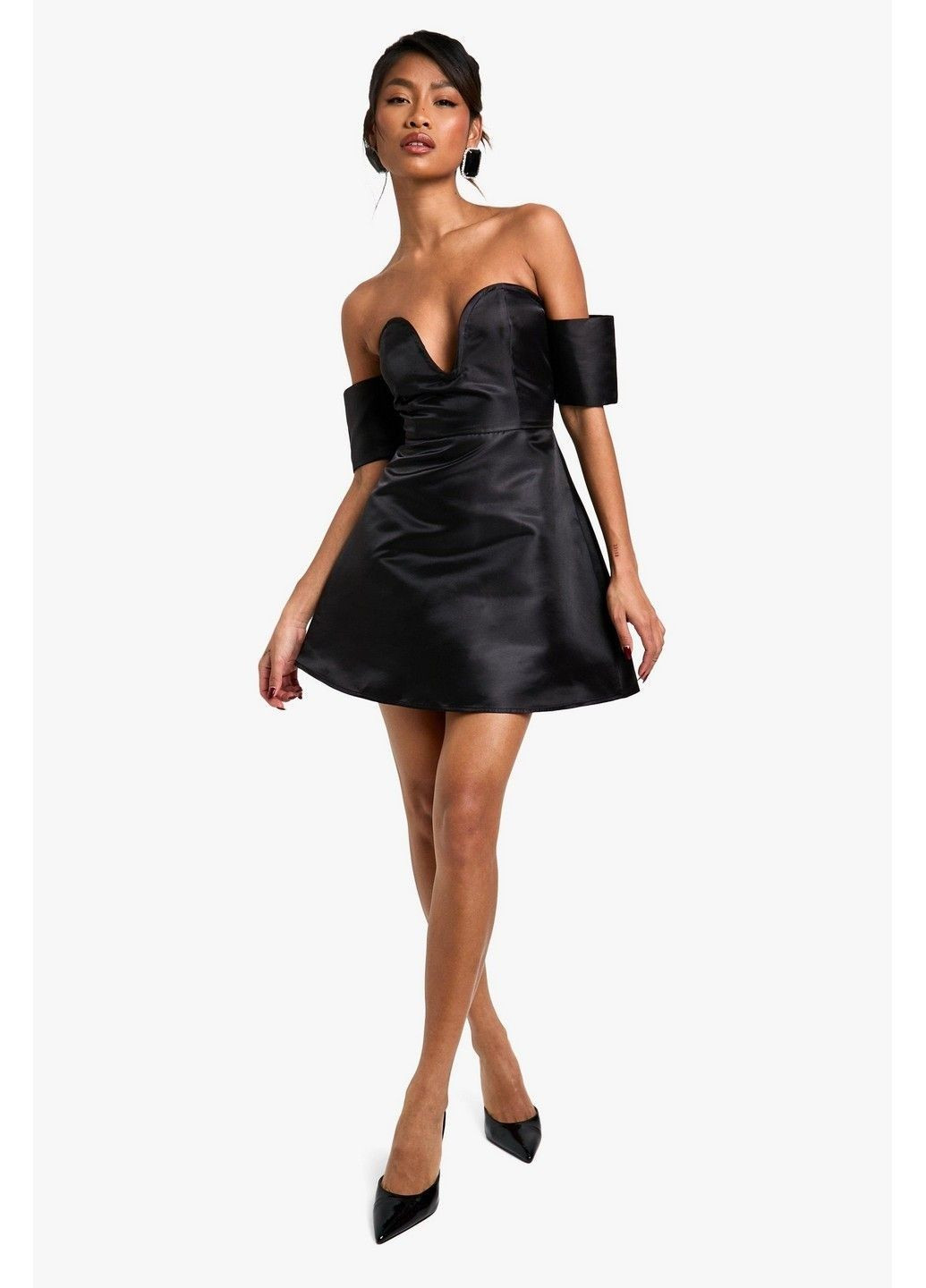 Чорна кежуал сукня Boohoo однотонна