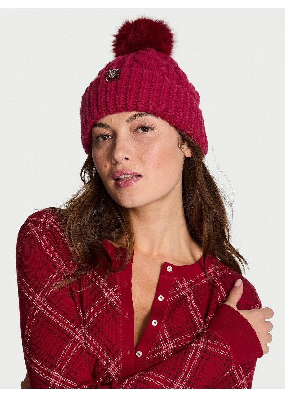 Шапка жіноча Cozy Cable-Knit Pom чорна зі стразами червона Victoria's Secret (385783992)