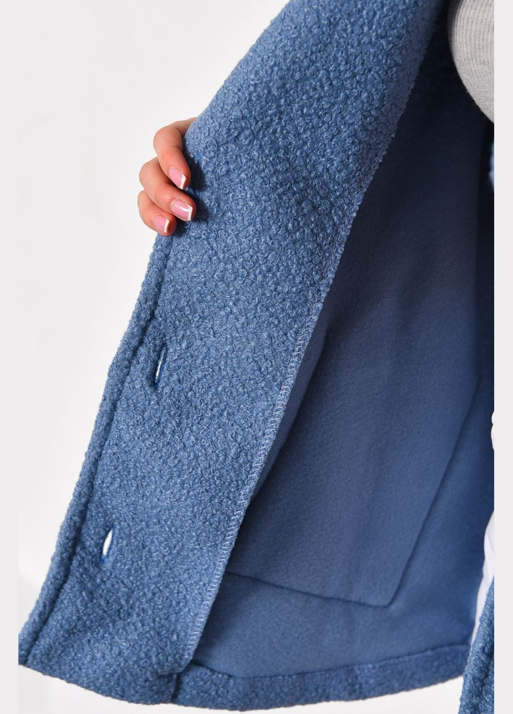 Блакитне демісезонне Пальто жіноче напівбатальне вкорочене блакитного кольору Let's Shop