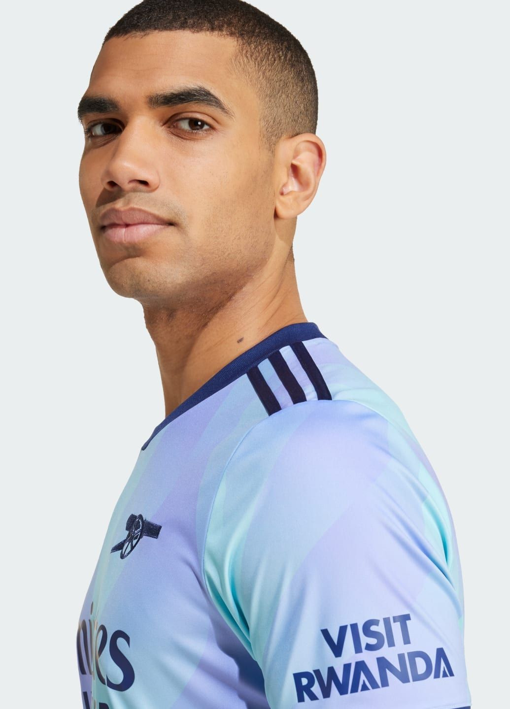 Синий демисезонный спортивный лонгслив adidas с логотипом