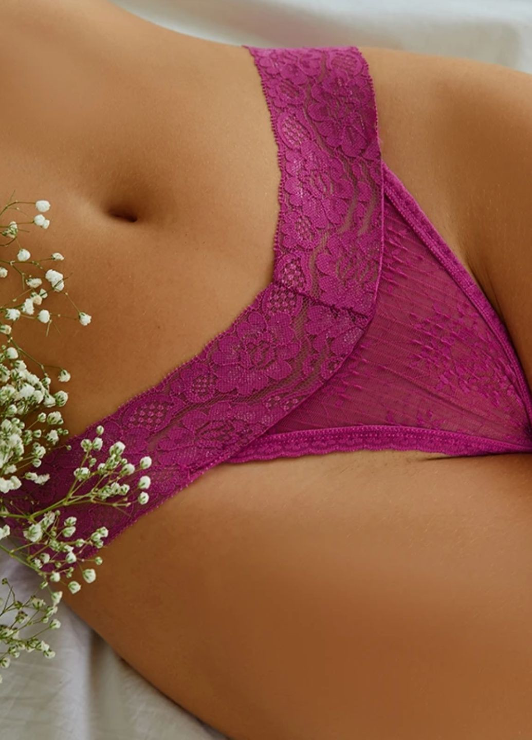 Жіночі трусики стрінги прикрашені мереживом Summer Breeze (1324-42) S Finetoo (299398687)