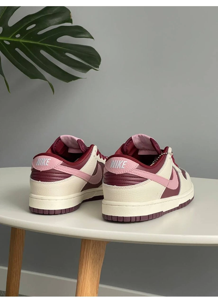 Кроссовки женские Nike SB Dunk Low PRM Valentine's Day | Найк СБ Данк низкие бордовые No Brand бордовые демисезоны (383037481)