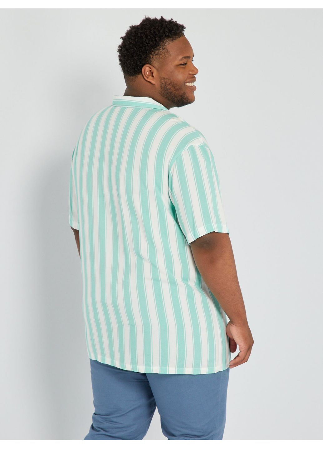 Белая рубашка Kiabi