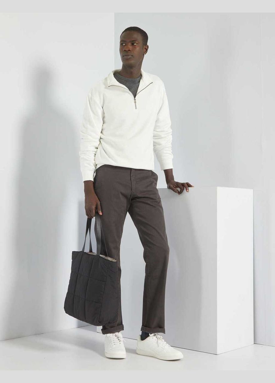 Темно-серые брюки Kiabi