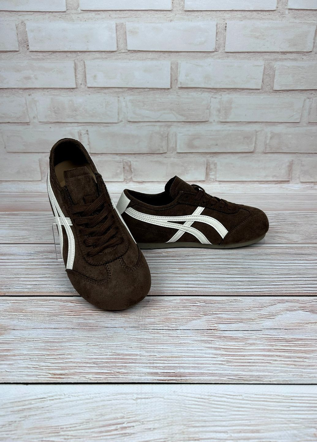 Женские кроссовки Veagia коричневые низкие демисезонные кроссовки из искусственной анатомической замши для прогулок No Brand коричневые демисезоны (348782791)