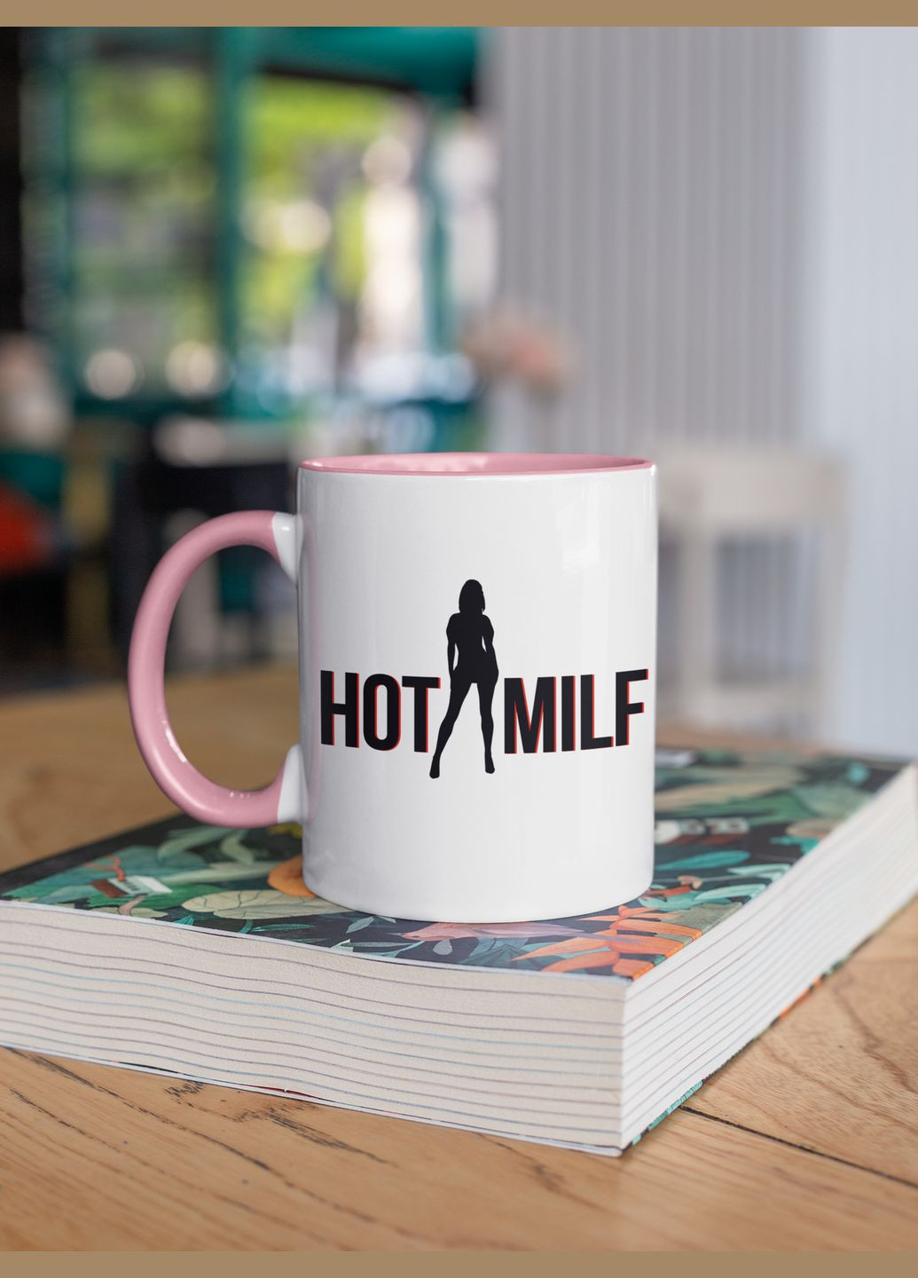 Чашка керамическая с принтом Hot Milf 330 мл, белая с розовой ручкой. No Brand (324262448)