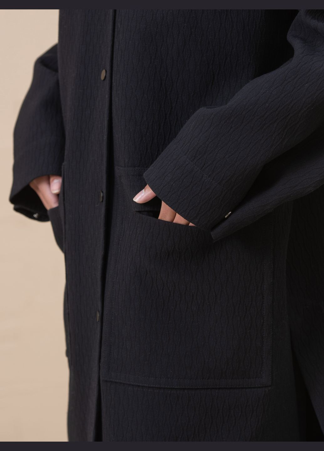 Чорне демісезонне Пальто без коміра оверсайз HankaKohana