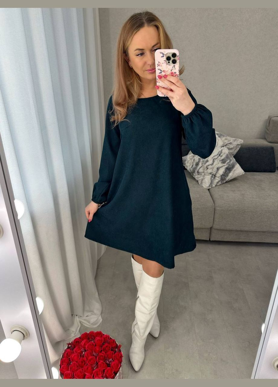 Темно-зеленое платье свободного кроя No Brand