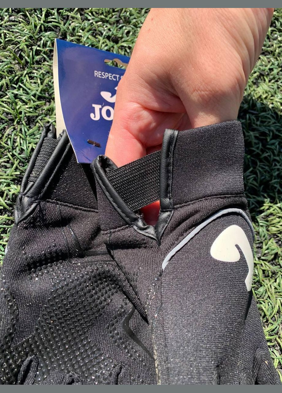 Детские футбольные перчатки черные черные 400024.100 Joma (365727339)