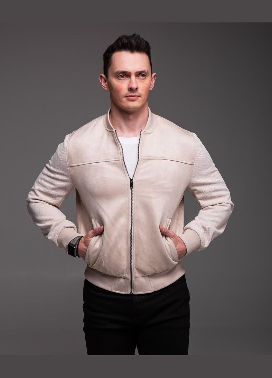 Молочна демісезонна стильна куртка-бомбер під замш Vakko