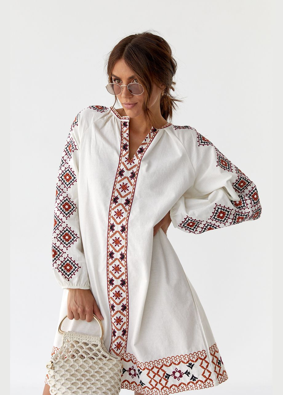 Молочний зимній жіноча вишита сукня ірма молочна ESQ 1864