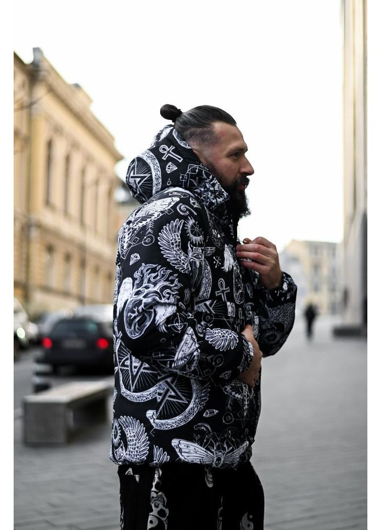 Комбинированная демисезонная принтованный анорак черного цвета с капюшоном. No Brand