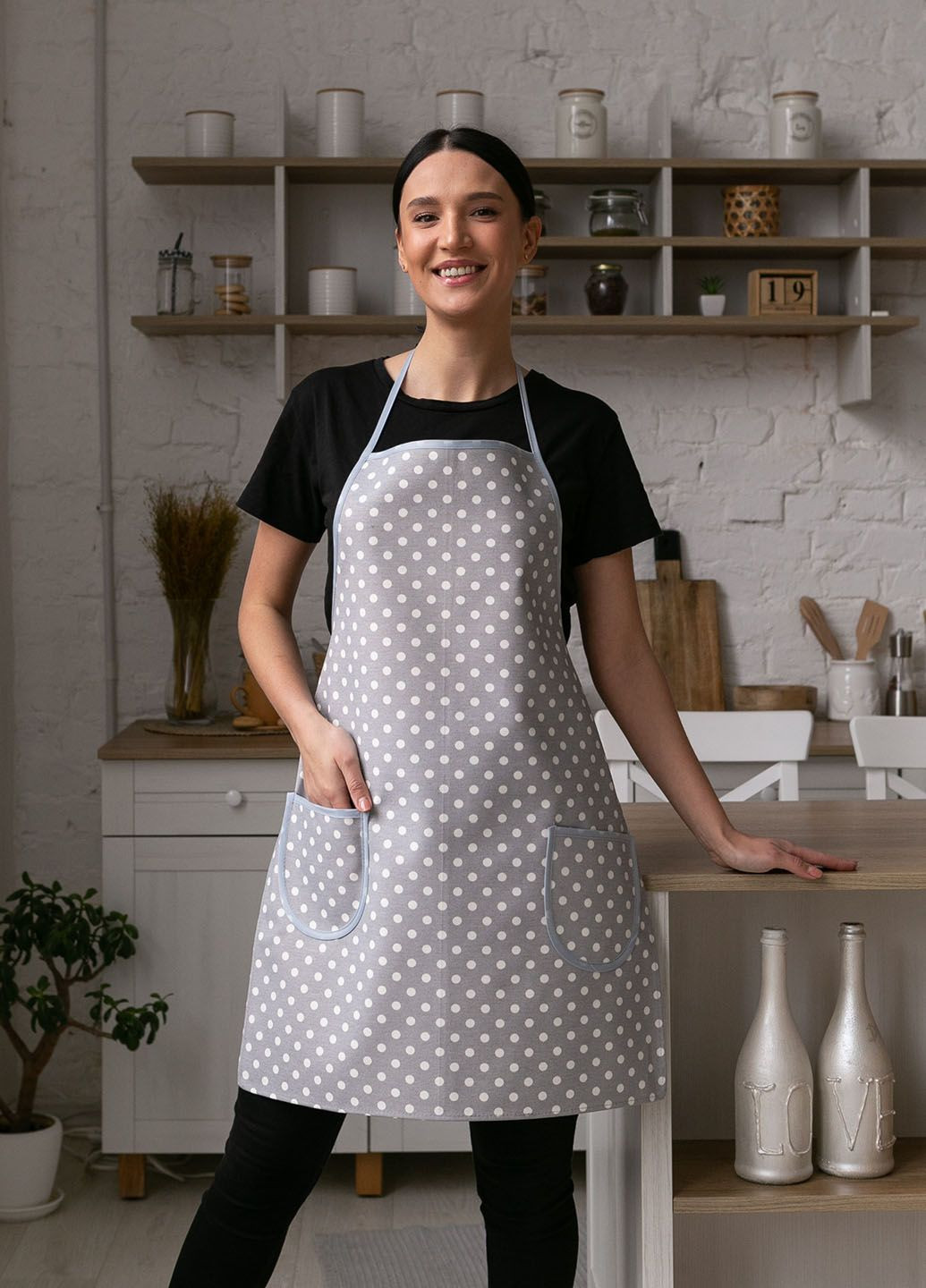Фартух водовідштовхувальний "Горошок сірий" 75х55 см. Homedec - (321982175)