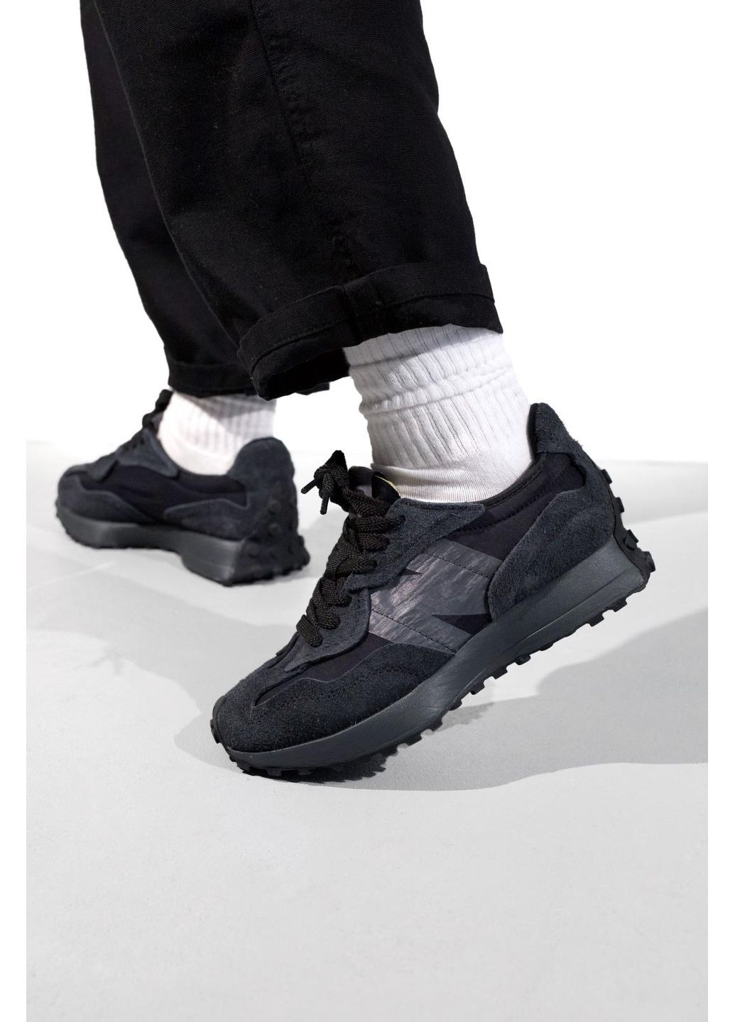 Черные демисезонные кроссовки мужские new balance 327 triple black нью беланс 327 No Brand