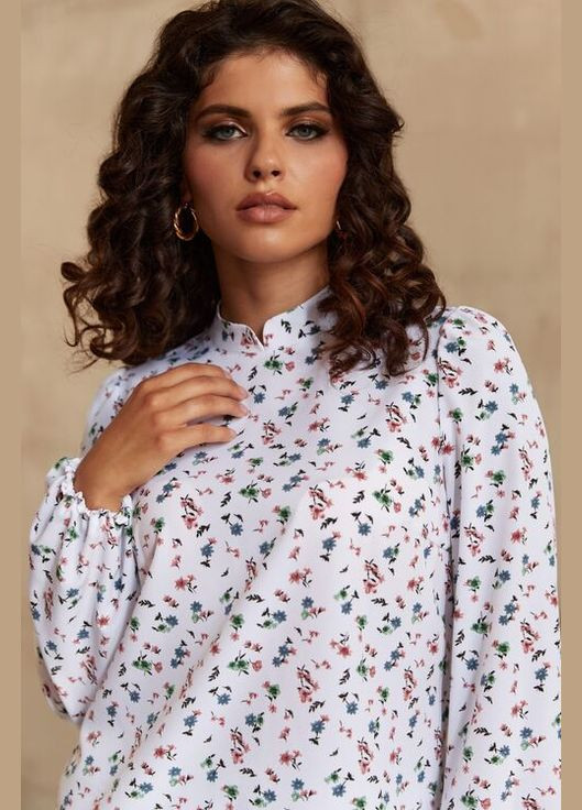 Молочная блуза со стойкой софт принт оранжево-фрезовые цветы на молочном Vovk