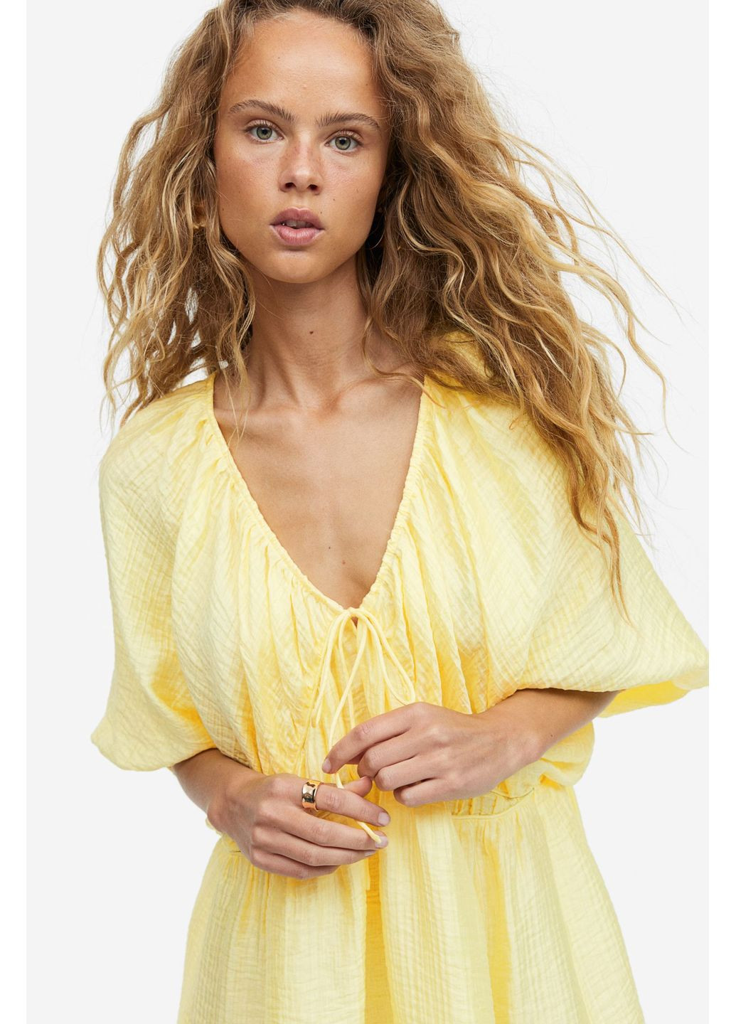 Желтое повседневный платье H&M однотонное