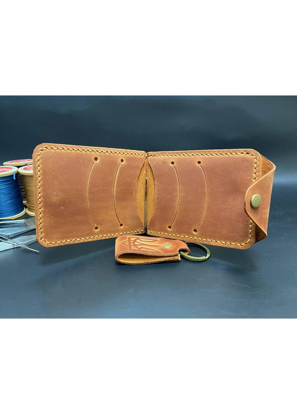 Шкіряний Гаманець Затиск Для Грошей з Монетницею Набір + Брелок Коньячний Колір No Brand (356508882)