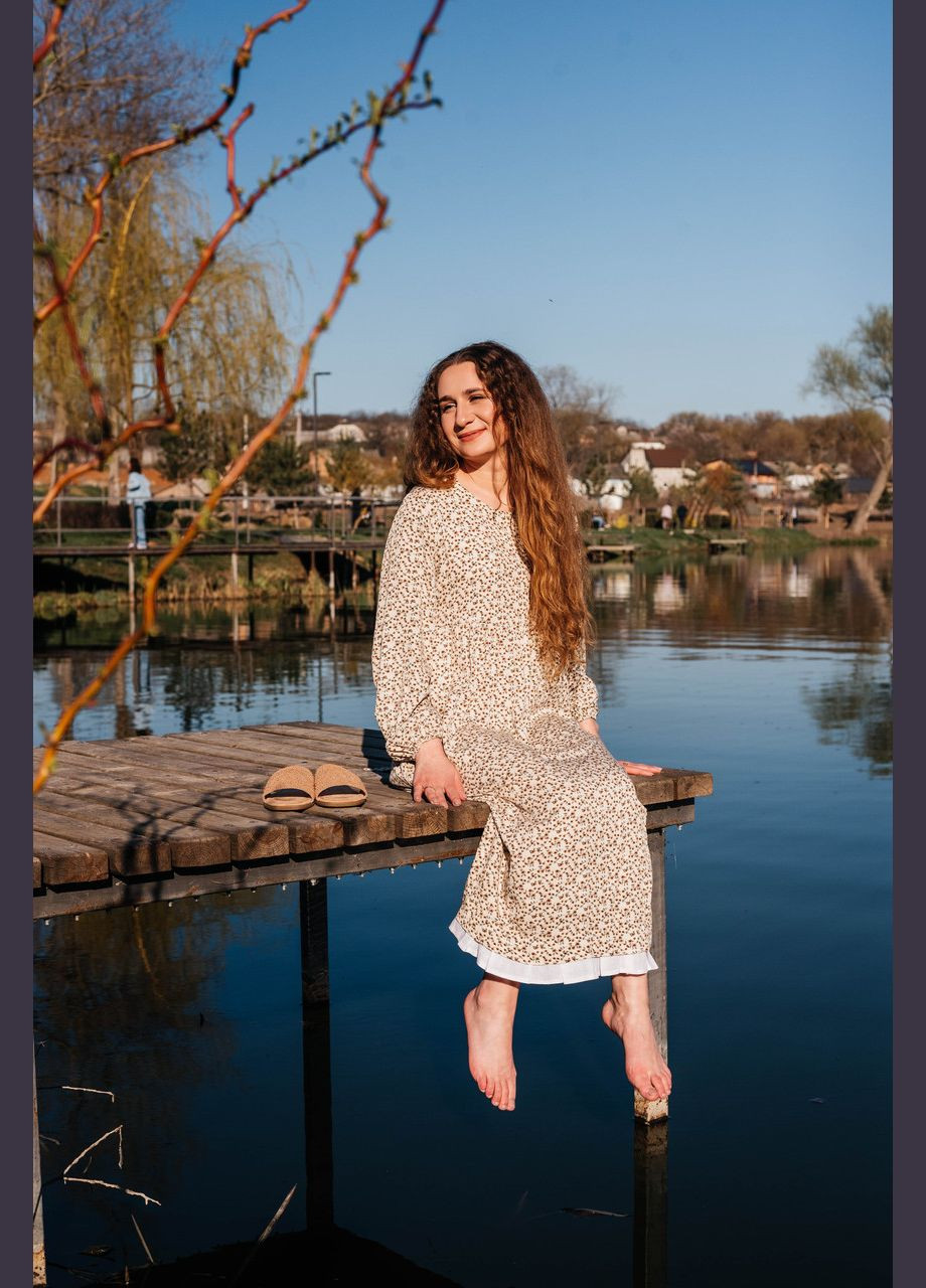 Бежева бежева сукня в квітковий принт зі штапелю V.O.G.