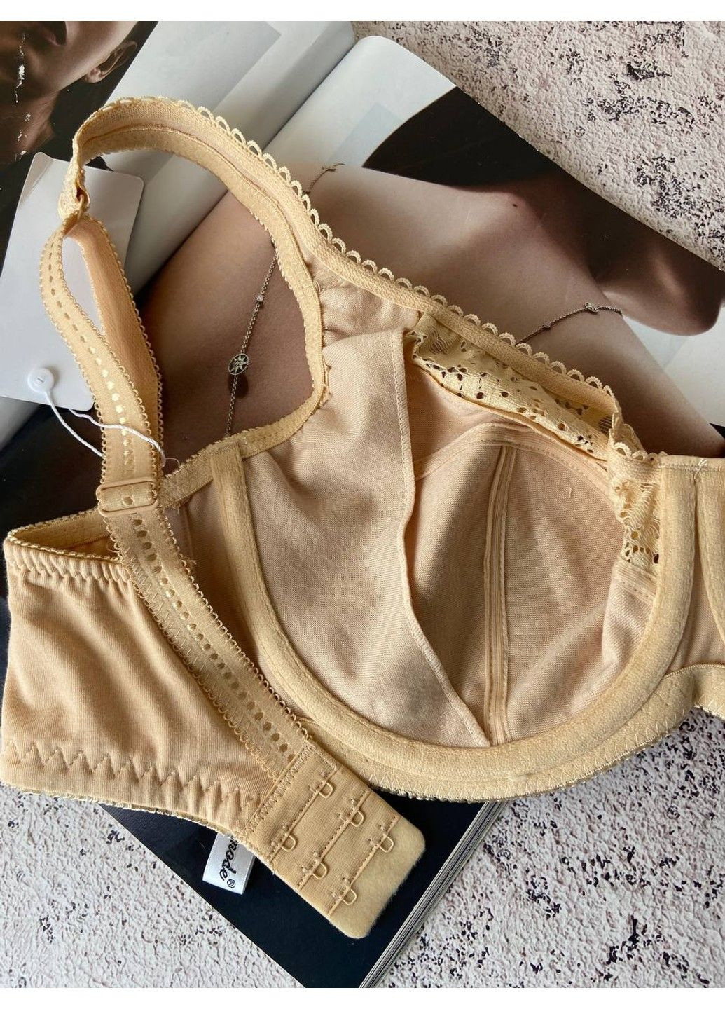 Бежевый бежевый бюстгальтер больших размеров, лифчик без поролона на чашку f Lanny Mode