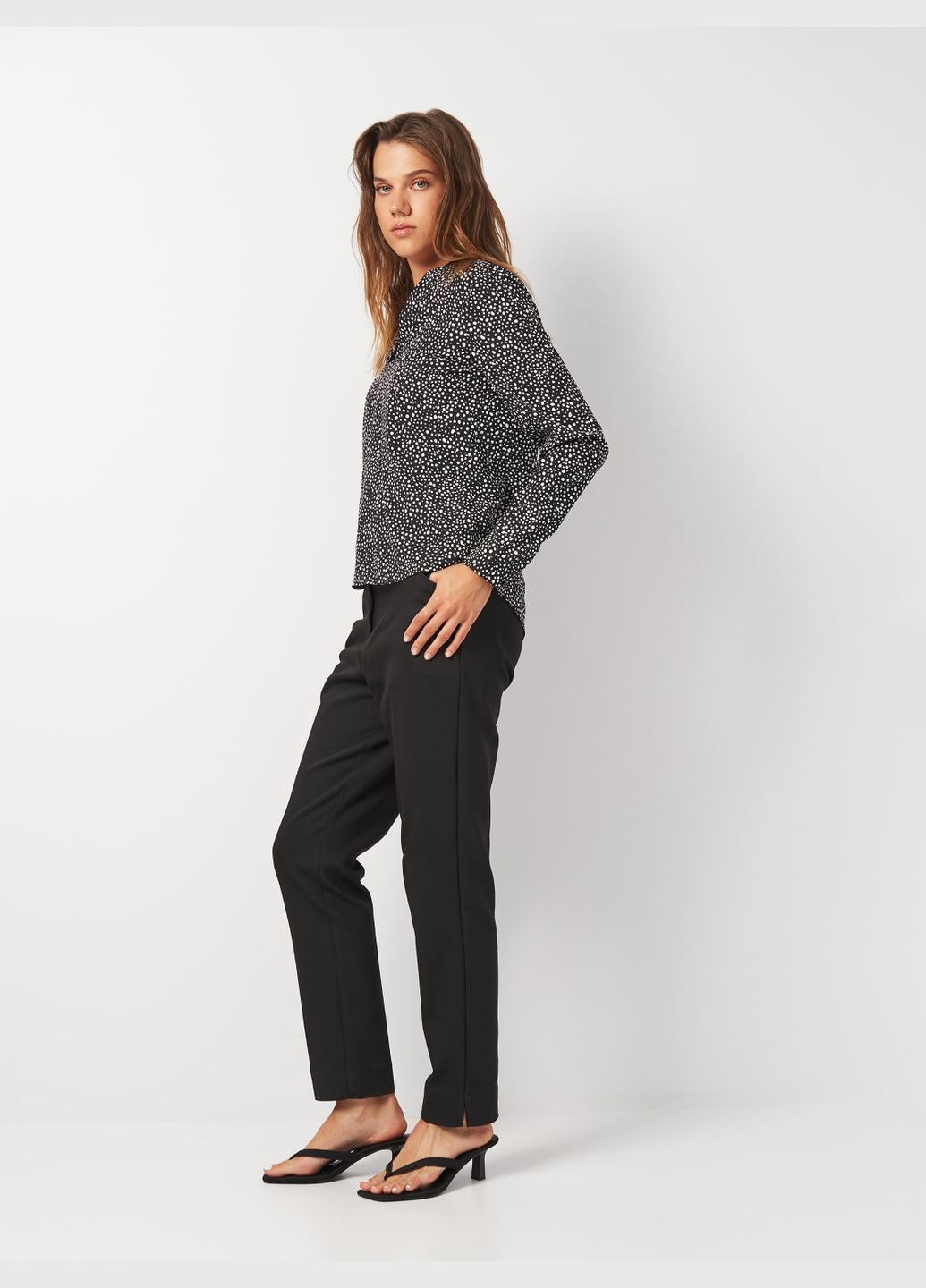 Чёрная блуза в принт C&A