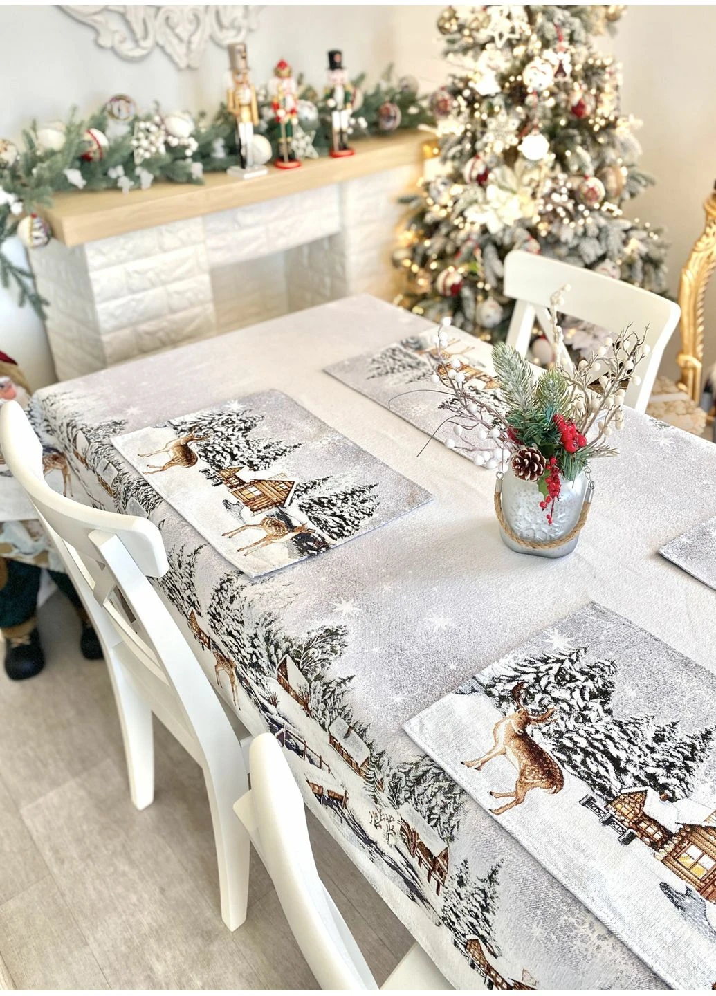 Скатертина гобеленова WINTER,, Прямокутна, Новорічний, Без люрексу, з мікрофібою, 80% поліестер, 15% бавовна, 5% акрил, Гобелен LiMaSo (390490257)