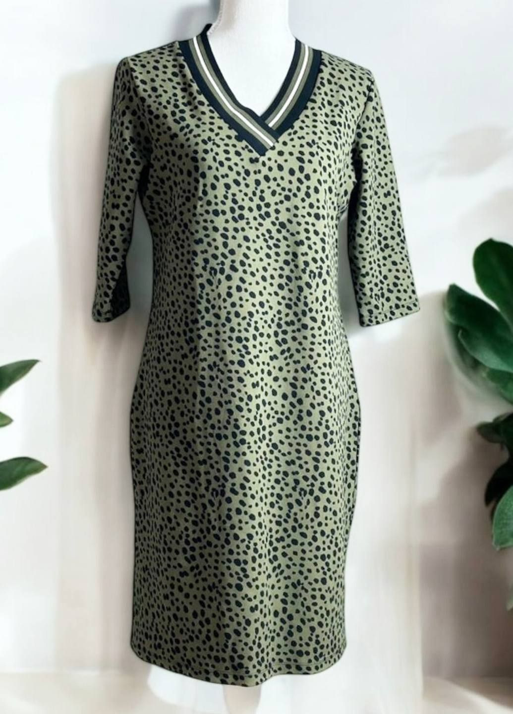 Комбинированное платье No Brand однотонное