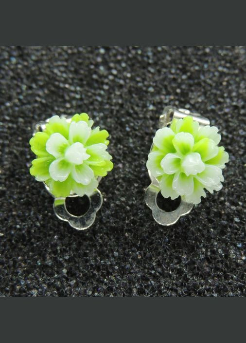 Клипсы серьги детские для ушей без пробивания уха серьги в виде цветка "Эклерчик" зеленый Liresmina Jewelry (289717519)