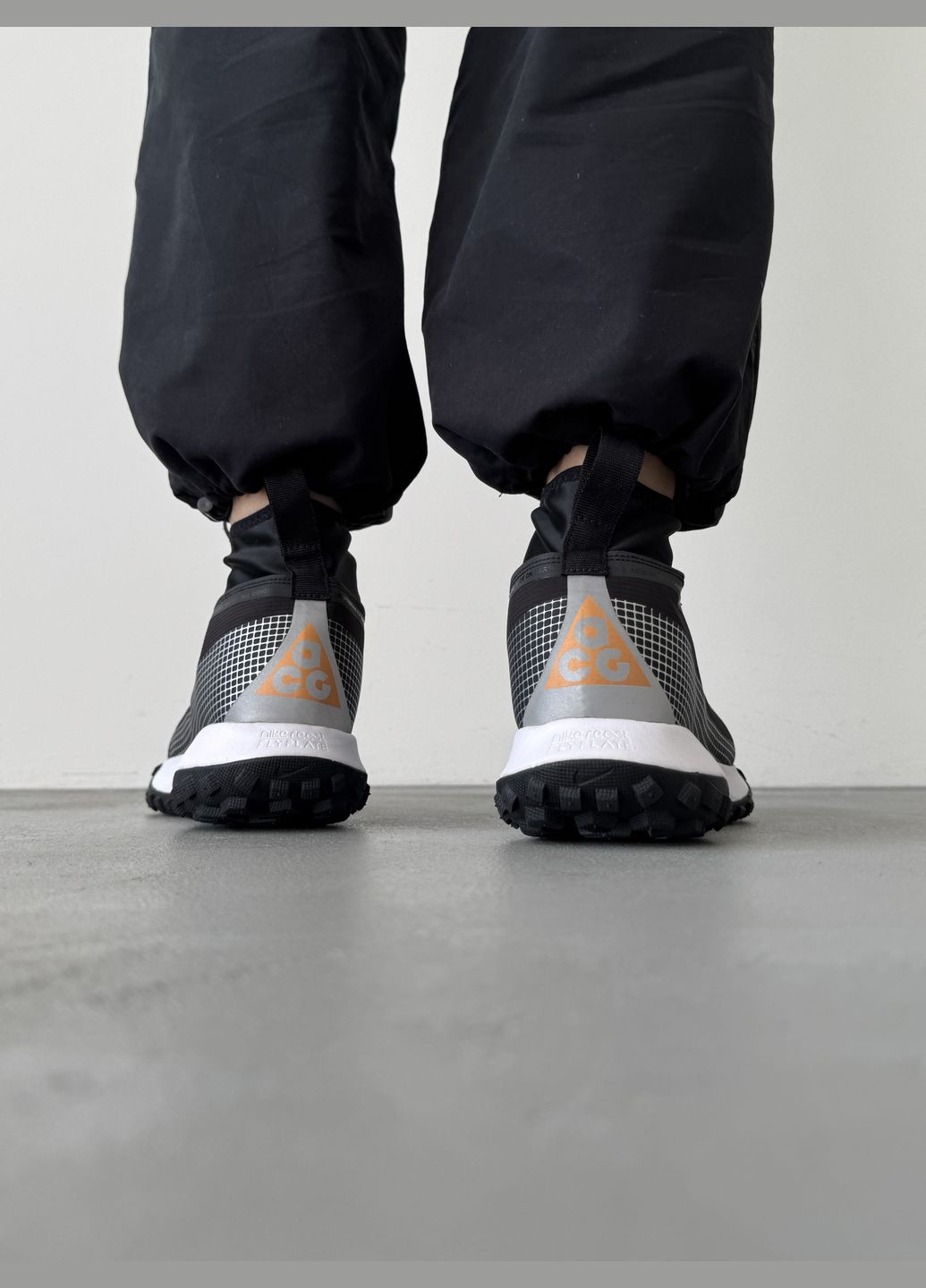 Черные демисезонные кроссовки мужские nike acg mountain fly gore-tex black | найк асж маунтин флай черные No Brand