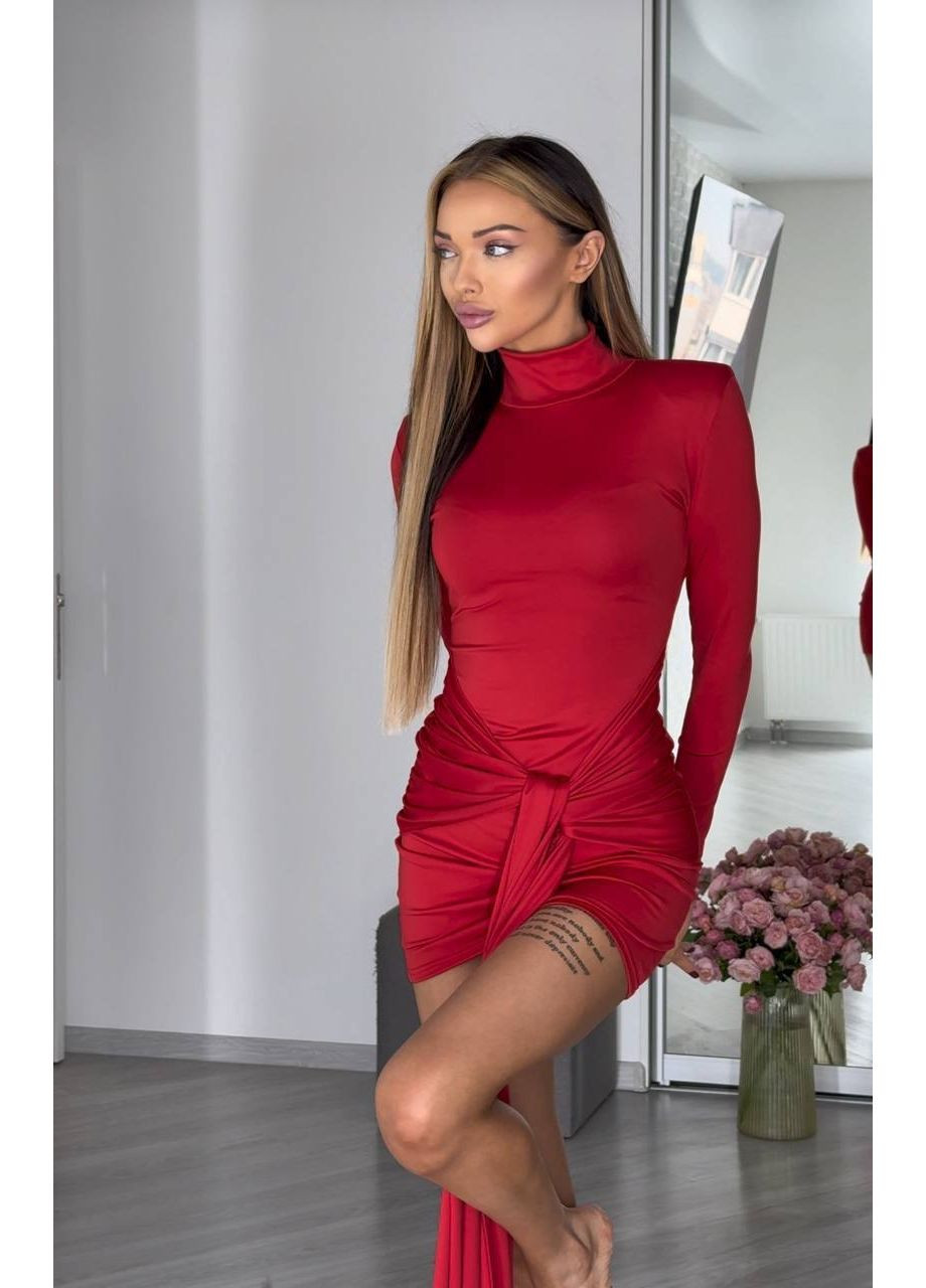 Красное вечернее мини-платье из микродайвинга с подплечниками и шлейфом на поясе – элегантность и стиль в деталях 🥰 (замер в описании) DK/DL Мода без кордонів однотонное
