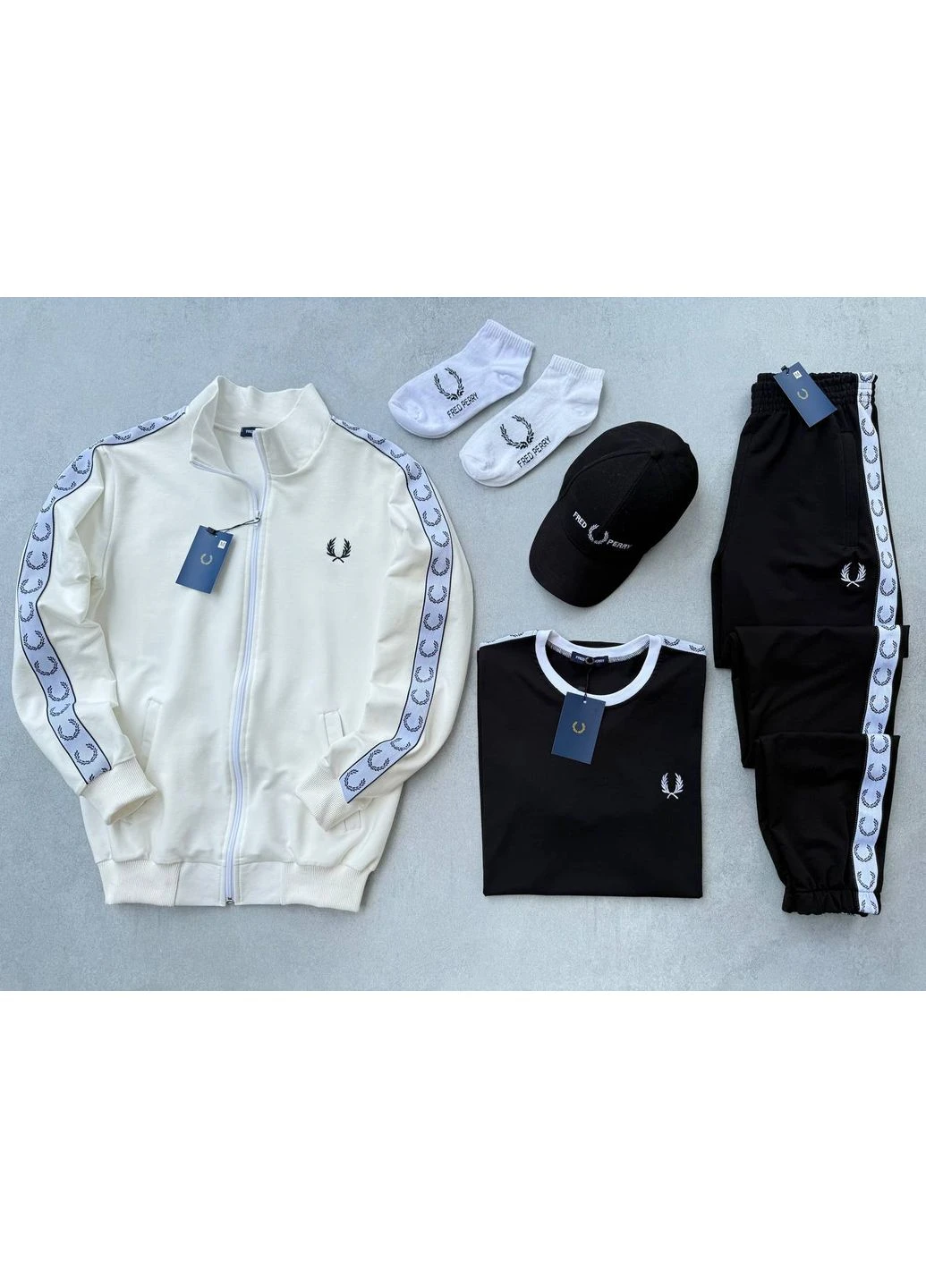 Набір Fred Perry кофта-штани-футболка чорна-кепка- 2 пари шкарпеток No Brand (359479846)