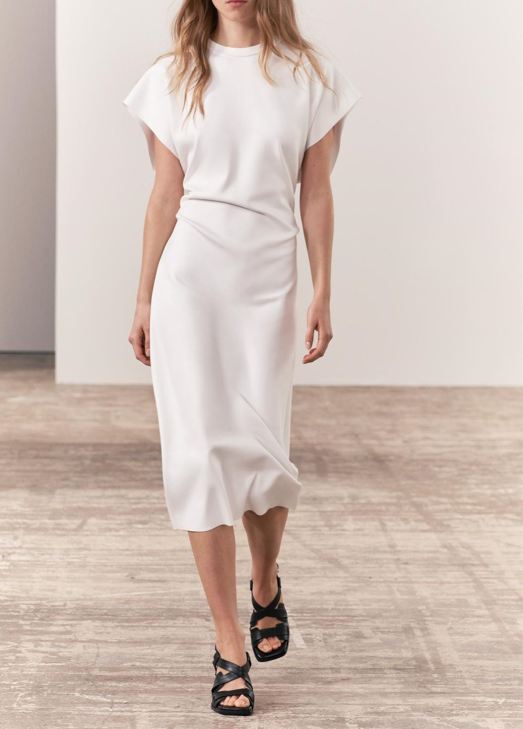 Белое деловое платье Zara однотонное