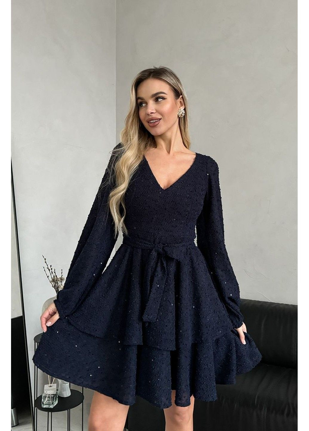 Синее коктейльное платье букле воланы 24110 синее Tanita-Romario