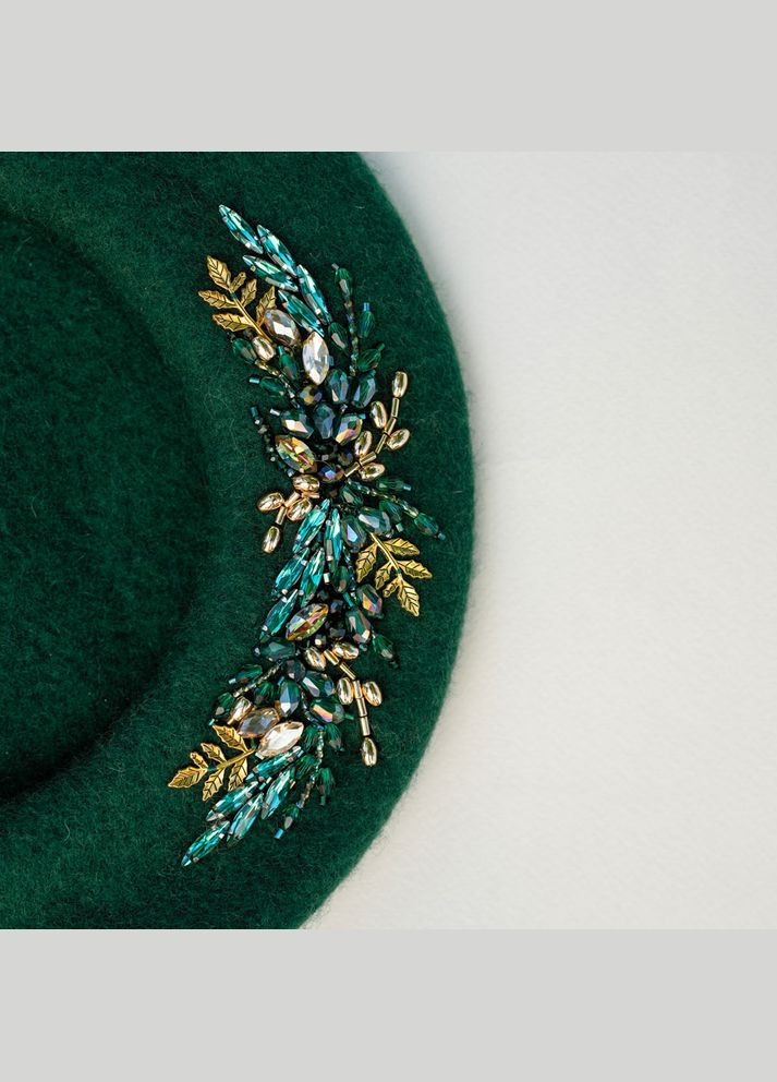 Берет зі 100% вовни, вишивка ручної роботи, берет осінь-зима зеленого кольору Ksenija Vitali (306559663)