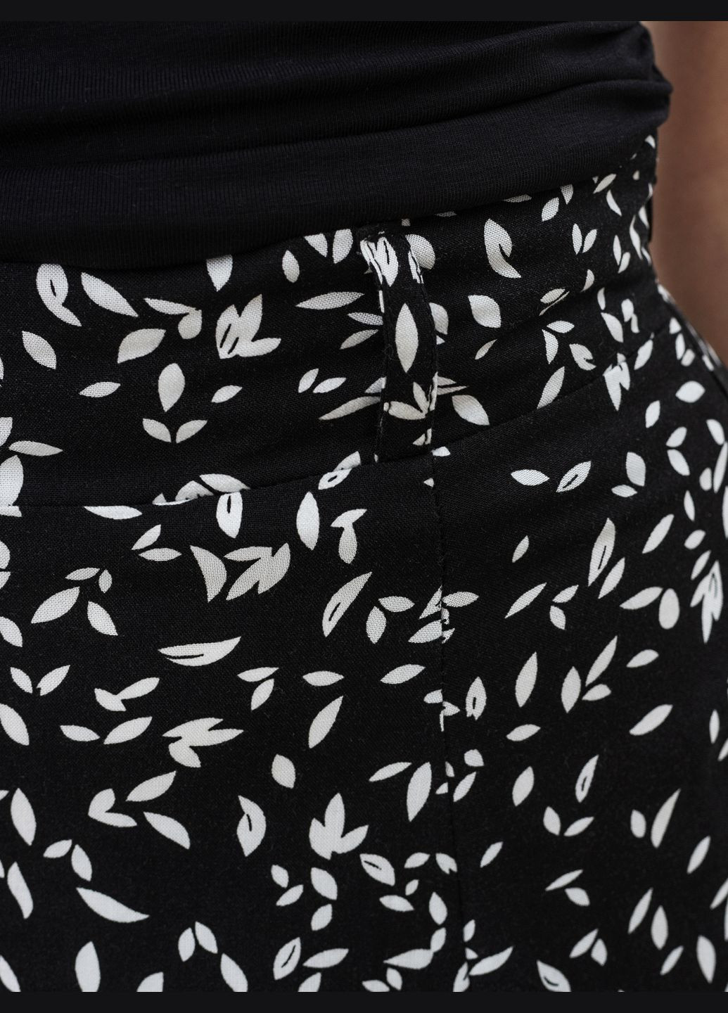 Черная повседневный цветочной расцветки юбка Ромашка