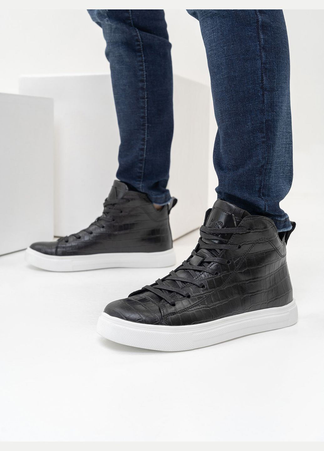 Черные повседневные осенние ботинки ISSA PLUS