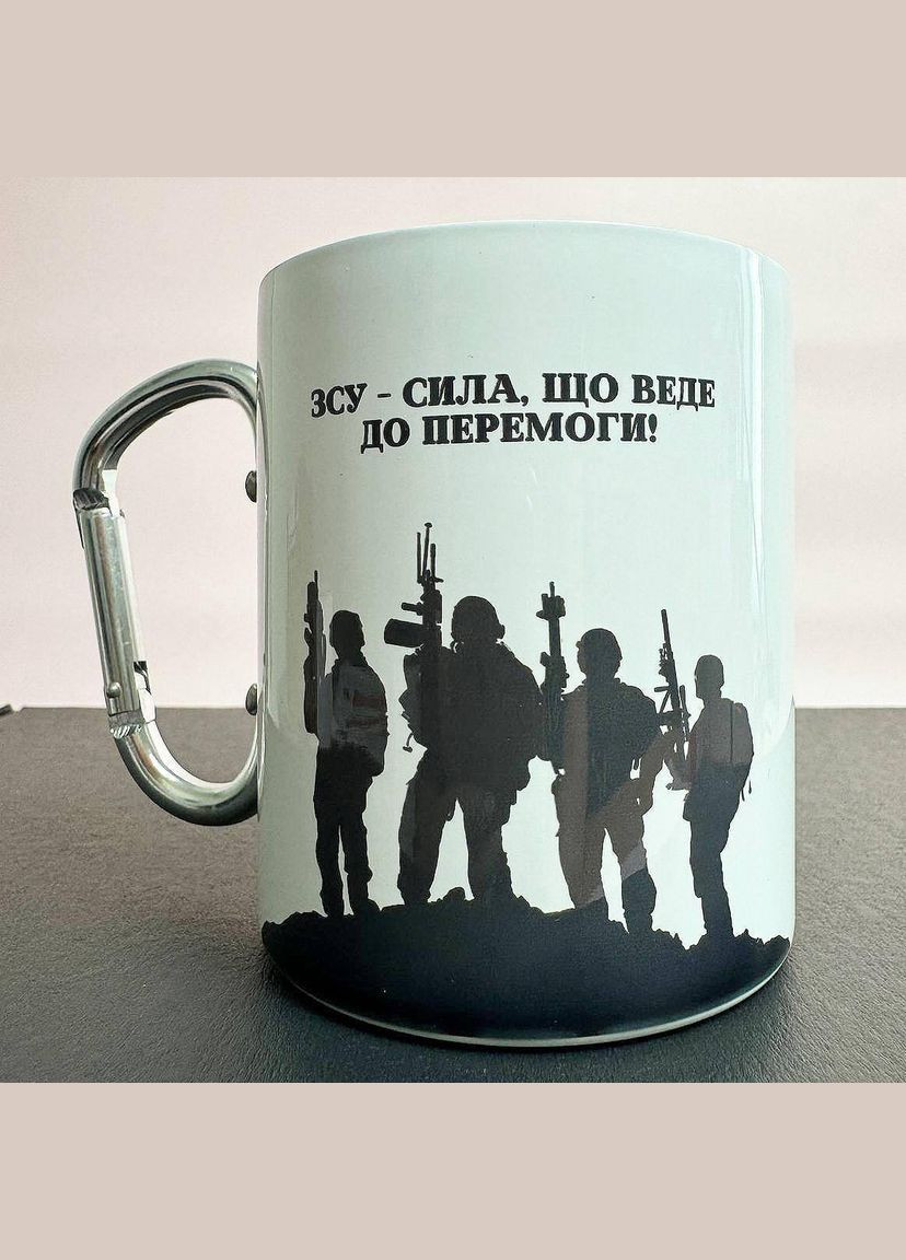 Кружка металлическая с карабином "ВСУ сила ведущая к победе" 300 мл в подарочной коробке с бантом No Brand (324264107)
