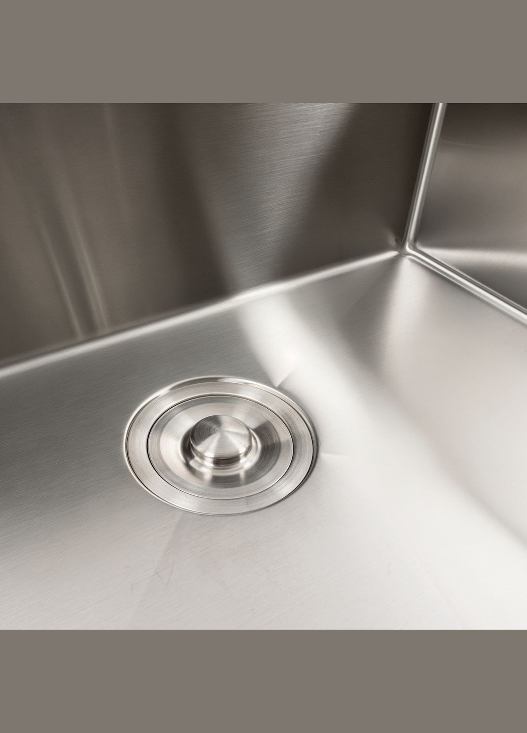 Кухонна мийка нержавійка 60х50 Handmade з підставкою для ножів (сифон круглий, 3,0/0,8) Platinum (291016244)