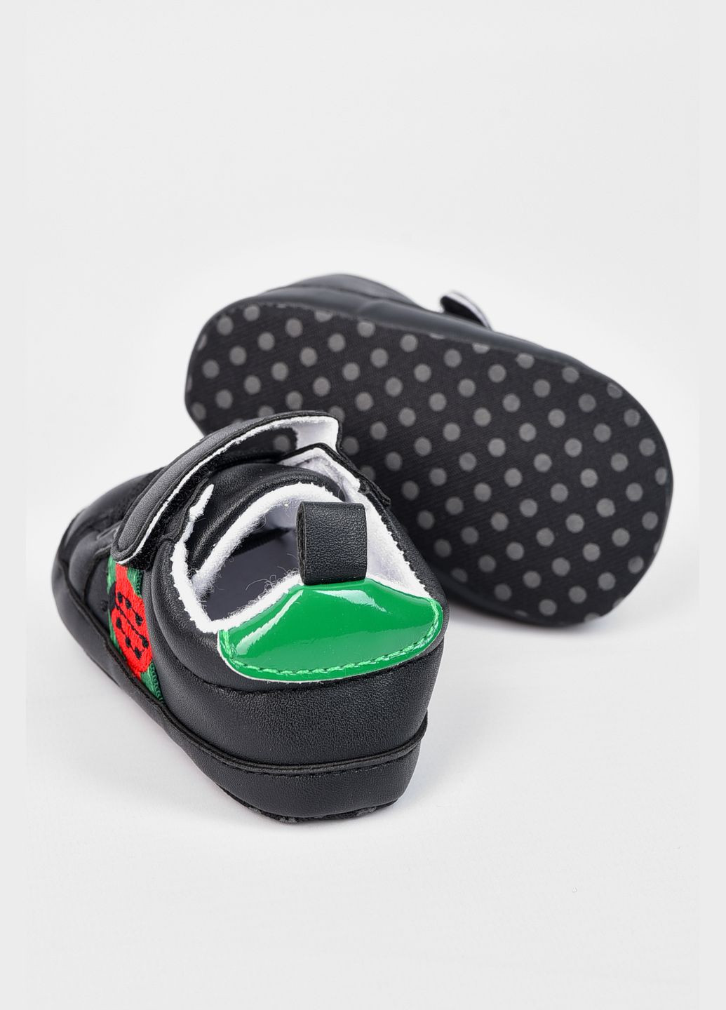 Пінетки дитячі для дівчинки на липучці чорного кольору Let's Shop (315387694)