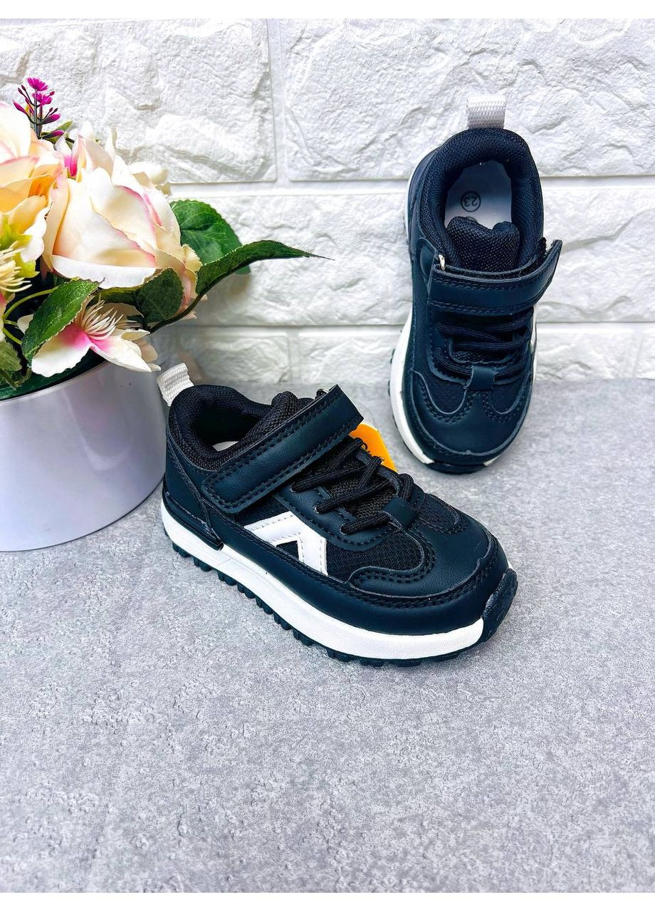 Черные хорошенькие кроссовки для самых маленьких Clibee