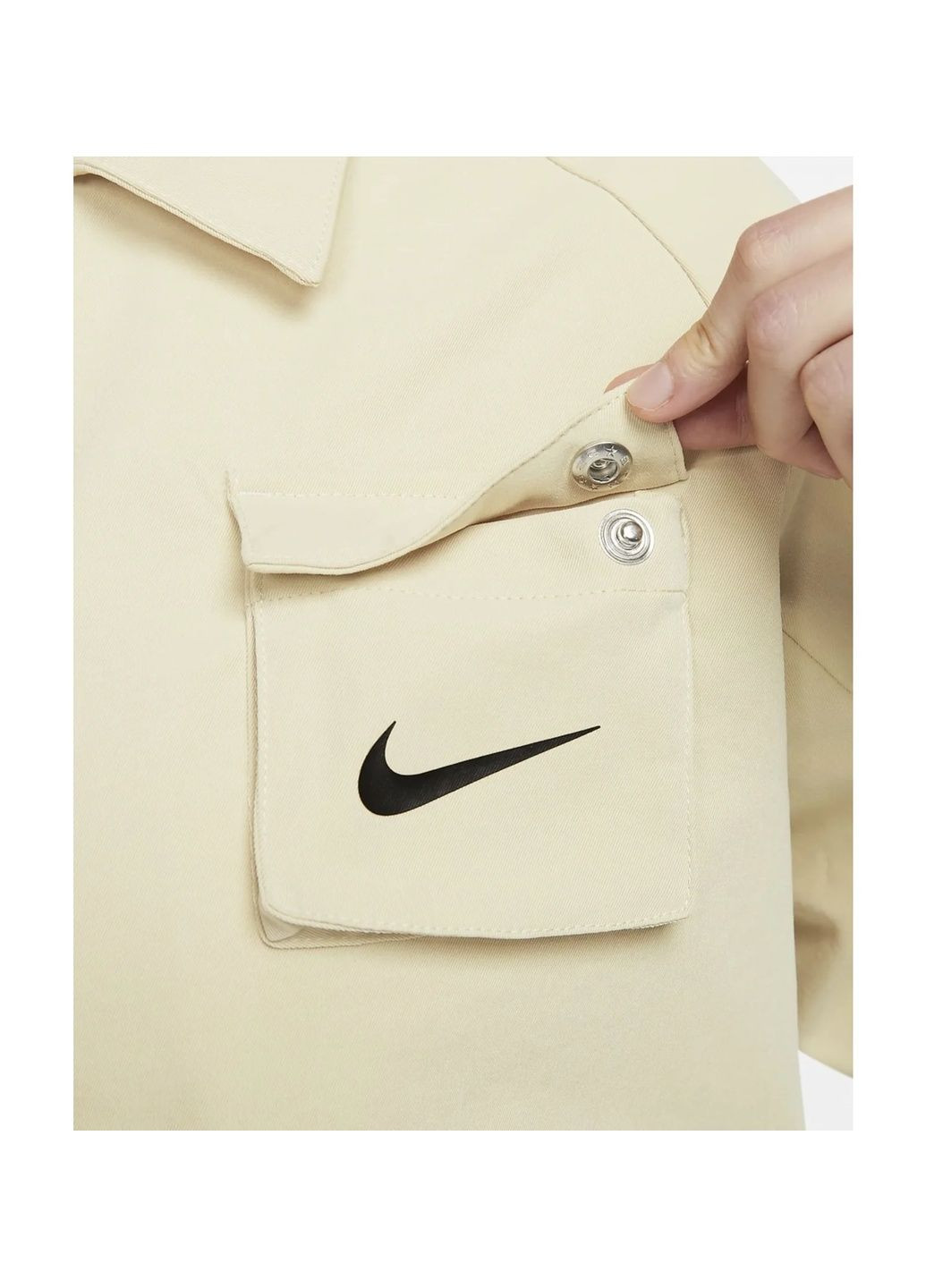 Бежева куртка жіноча sportswear swoosh beige fd1130-783 Nike