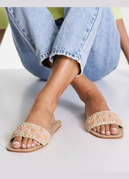 Шльопанці Asos Wide Fit Juicy beaded flower espadrille mules in natural (291240217)