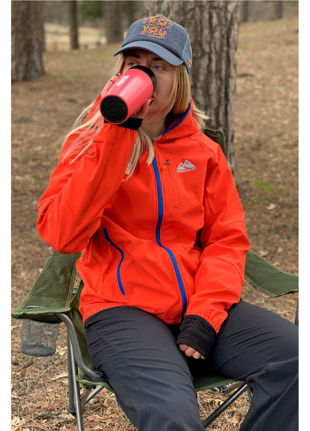 Червона демісезонна вітровка Brooklet