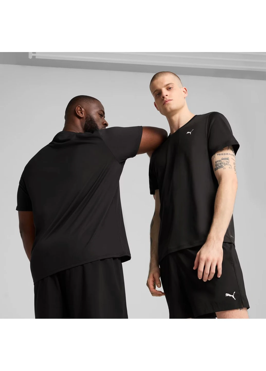 Чорна футболка tad essentials black 525908-01 Puma