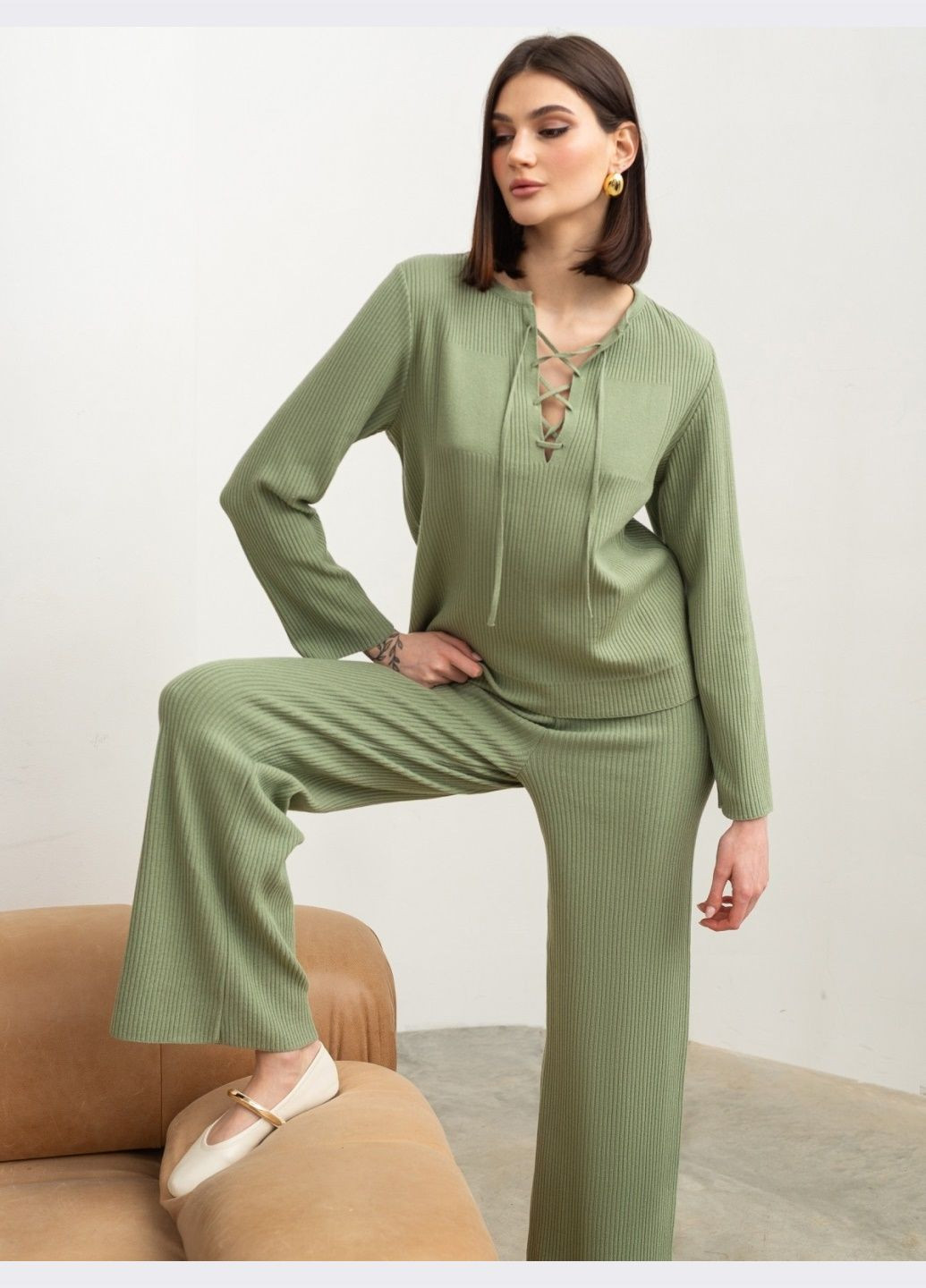 вязаный костюм цвета хаки с брюками Dressa (324103500)