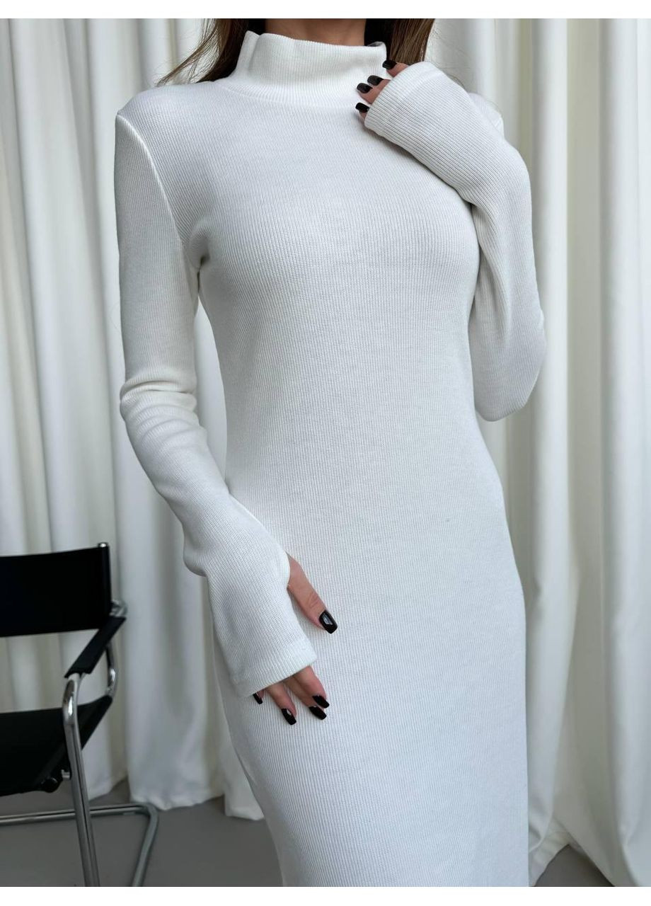 Молочное повседневный платье женское - гольф midi теплое в рубчик с разрезом No Brand однотонное