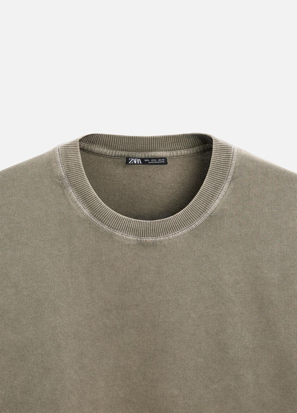 Хаки (оливковая) футболка Zara