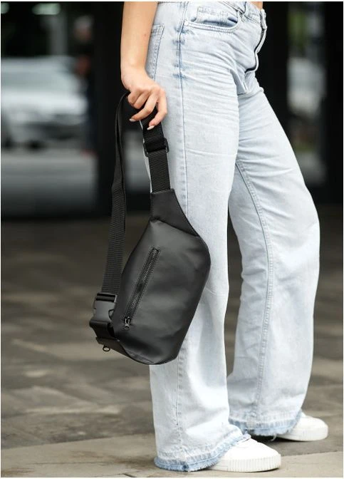 Сумка жіноча через плече з екошкіри бананка Tirso Max Sambag (302007341)