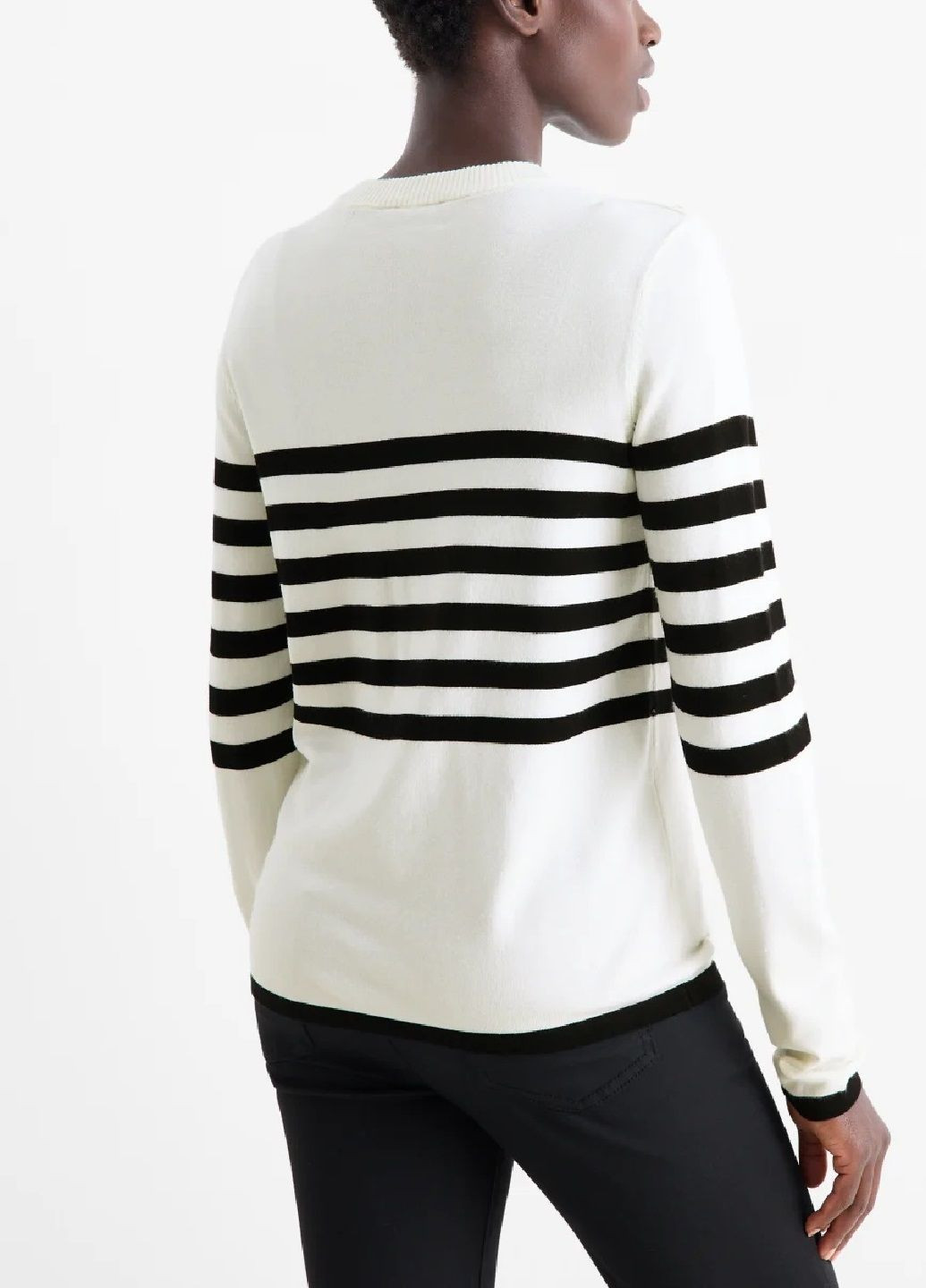 Белый демисезонный свитер C&A