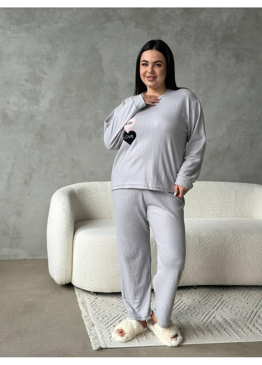 Серая женская пижама plus size серая, трикотажная, принт love / домашний комплект больших размеров, кофта + брюки / пижама женская No Brand
