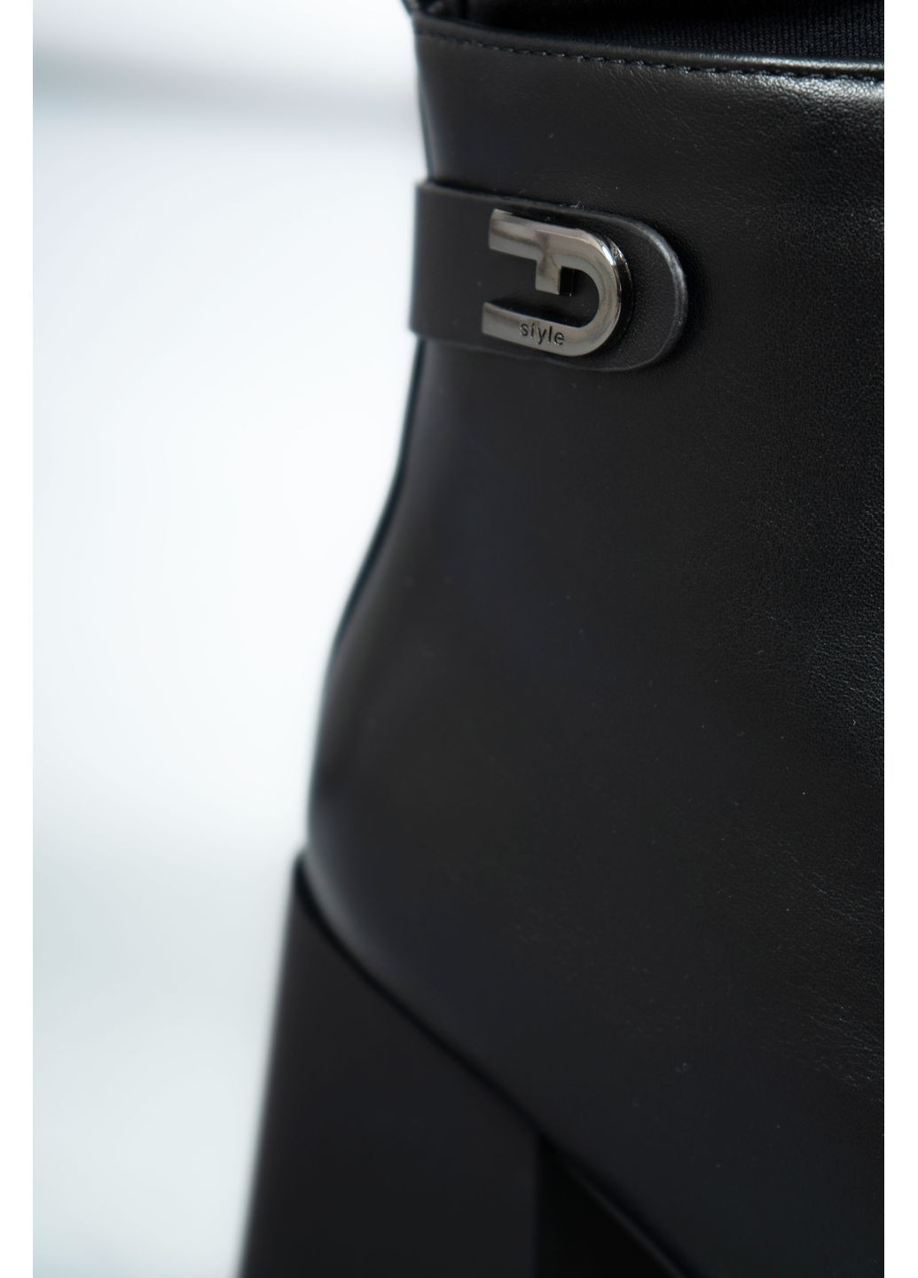 Черевики жіночі 704-2 чорні 346603 Louis (365234487)